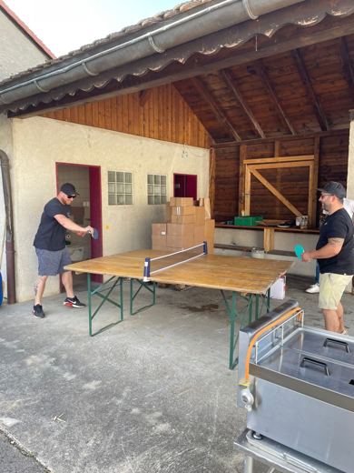 Le rangement après la fête.