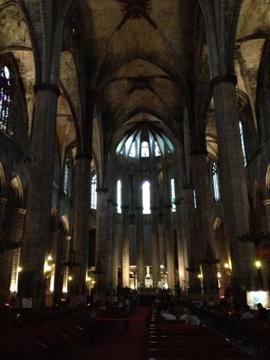 Sous les voûtes de la cathédrale.